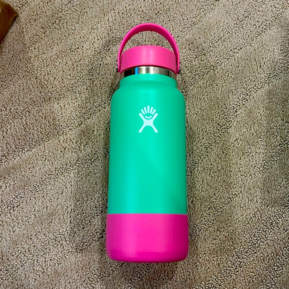 Pink and green customized hydroflask 32oz